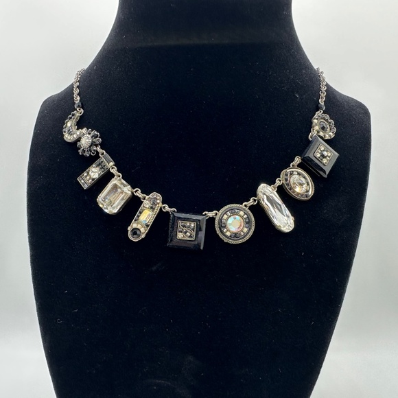 LA DOLCE VITA OBLONG CRYSTAL -BLACK & WHITE - Picture 3 of 3